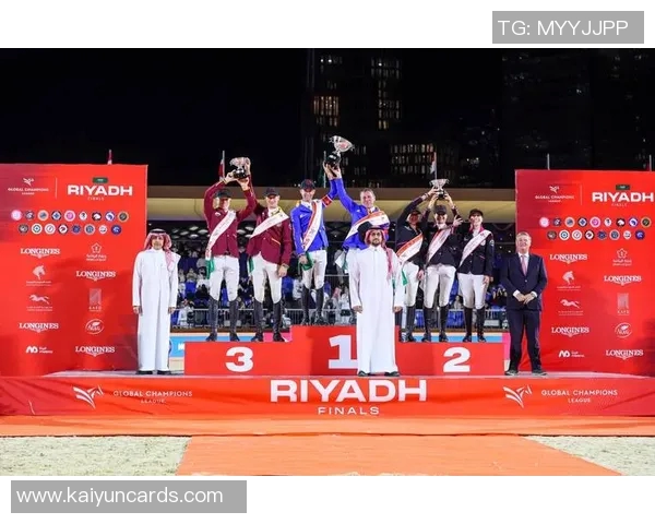 鲁梅尼格荣获2025年巴伐利亚体育奖周六州长亲自颁奖致敬 鲁梅尼格荣获2025年巴伐利亚体育奖周六州长亲自颁奖致敬