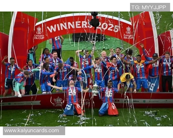 德里赫特社交媒体庆祝球队2-1战胜水晶宫并欢迎利马重返赛场